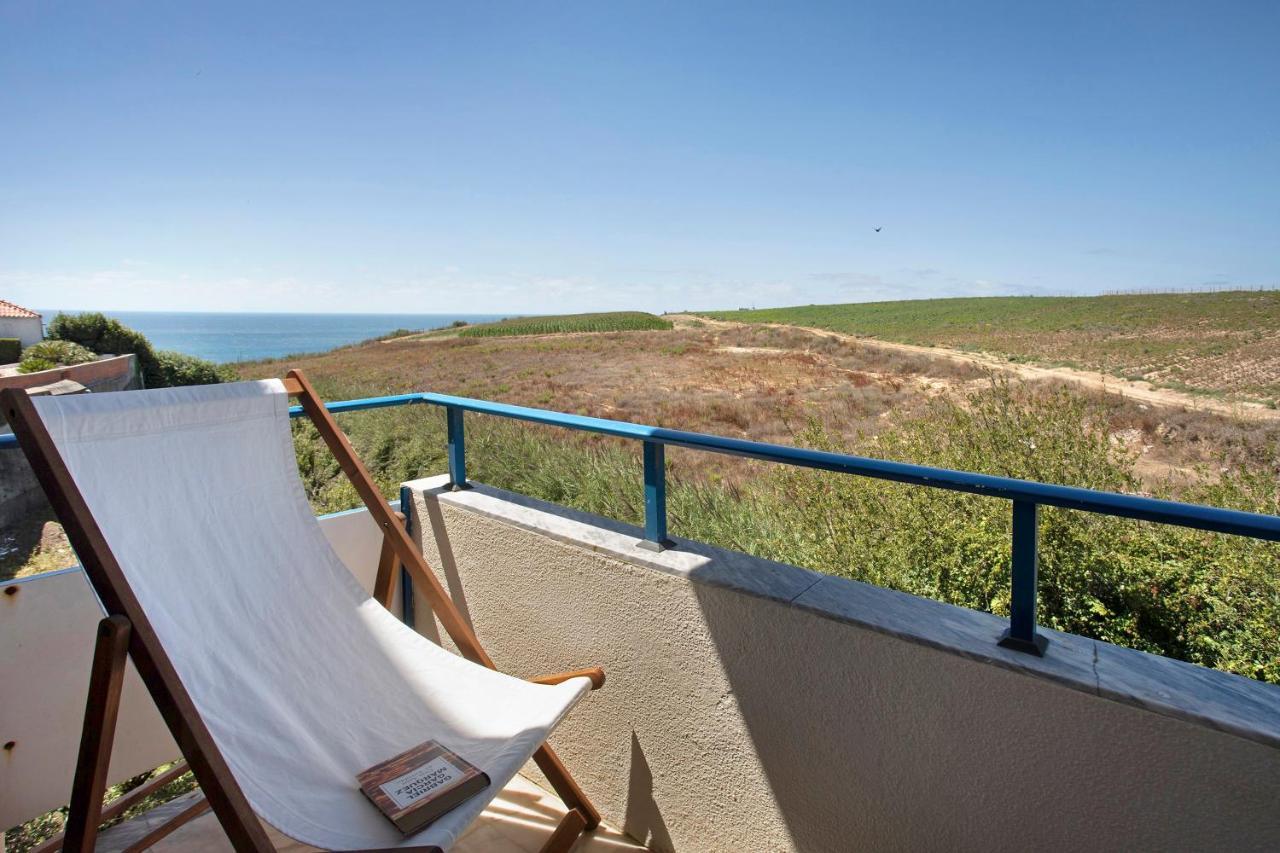 Sao Bernardino Beach House Atouguia Da Baleia Exterior foto
